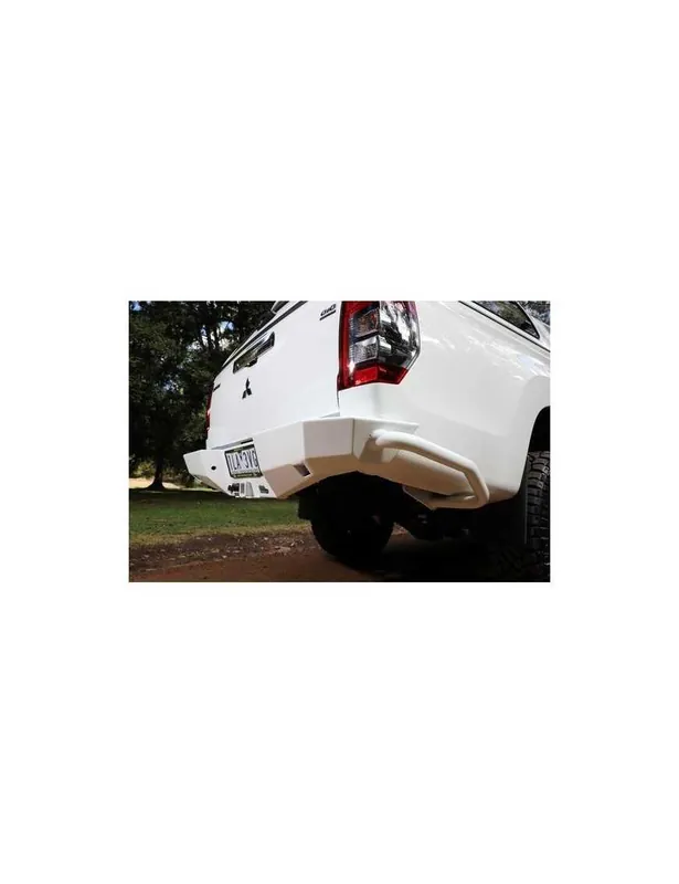 ZDERZAK TYŁ RTB067GLS MITSUBISHI L200 MR 11/2018 Zniżka