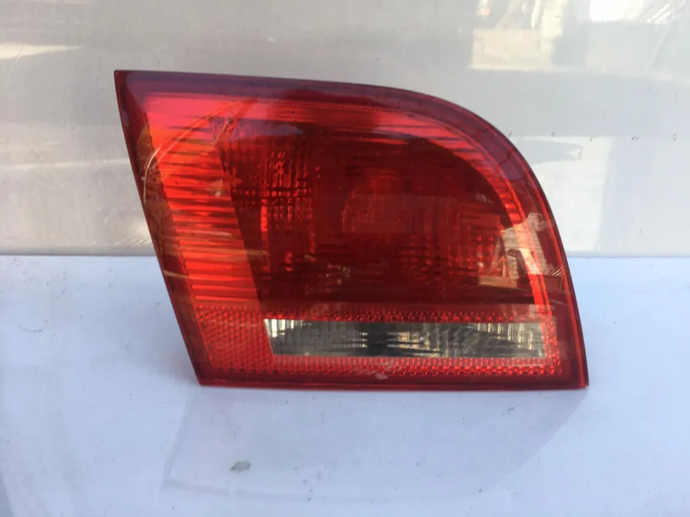 Premium AUDI A3 8P0 LEWA LAMPA W KLAPĘ