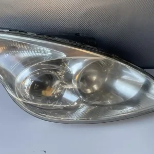 Zamów teraz HYUNDAI I30 PRAWA LAMPA PRZÓD