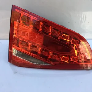 Oferta limitowana AUDI A4 B8 LEWA LAMPA W KLAPĘ