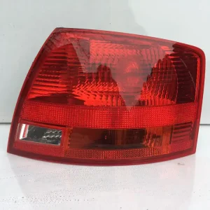 AUDI A4 KOMBI PRAWA LAMPA TYŁ Szybka wysyłka