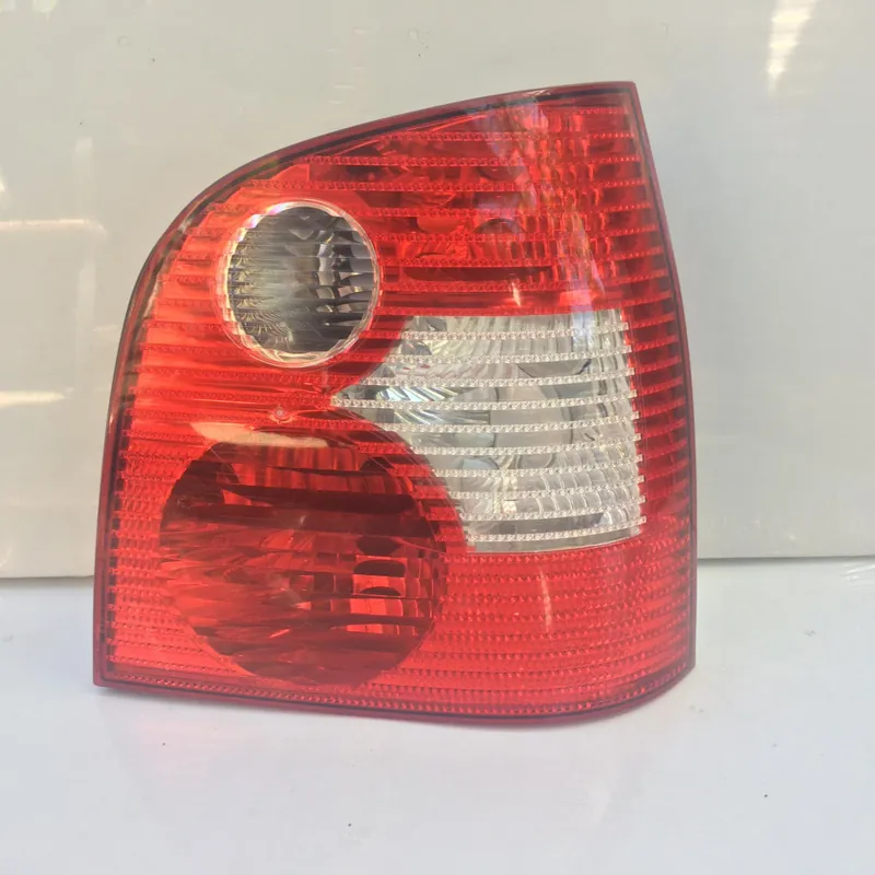 VW POLO OKULAR PRAWA LAMPA TYŁ Zamów dziś
