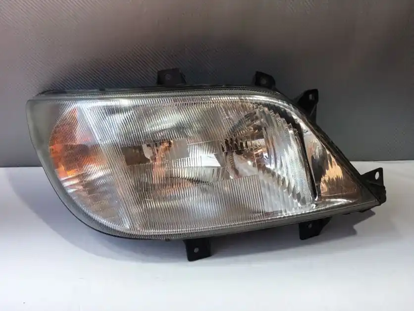 MERCEDES SPRINTER PRAWA LAMPA PRZÓD Szybka wysyłka
