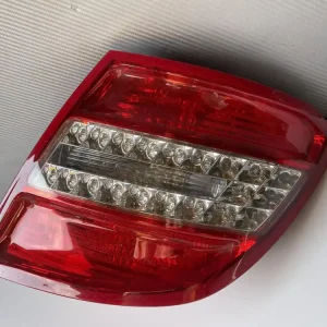 MERCEDES W204 PRAWA LAMPA TYŁ LED Szybka dostawa